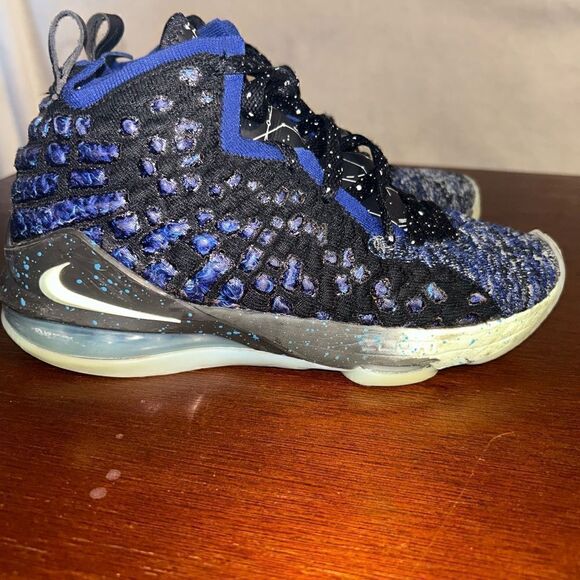 Nike Lebron XVII Constellations high tops size 4 youth - Picture 6 of 10